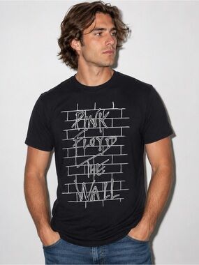 Pink Floyd Black 'The Wall' Graphic Short Sleeve Tee